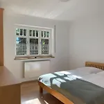 Mit 2 Schlafzimmern Und 2 Baedern Tatil Evi