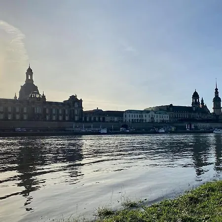 펜션 Mit 2 Schlafzimmern Und 2 Baedern