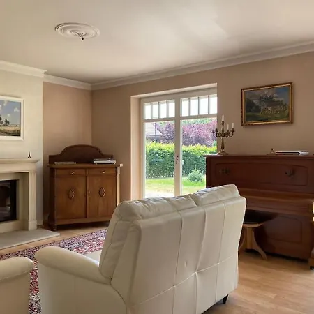 펜션 Mit 2 Schlafzimmern Und 2 Baedern