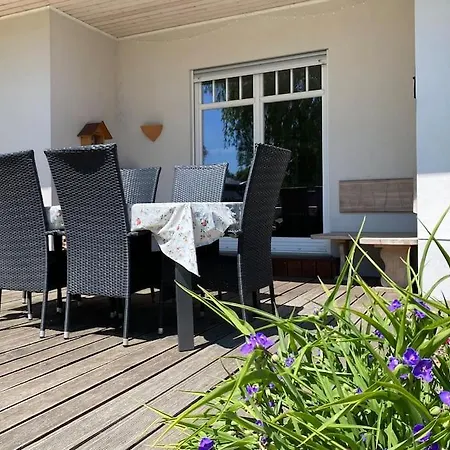 펜션 Mit 2 Schlafzimmern Und 2 Baedern *