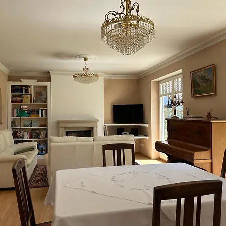 Mit 2 Schlafzimmern Und 2 Baedern Vakantiehuis